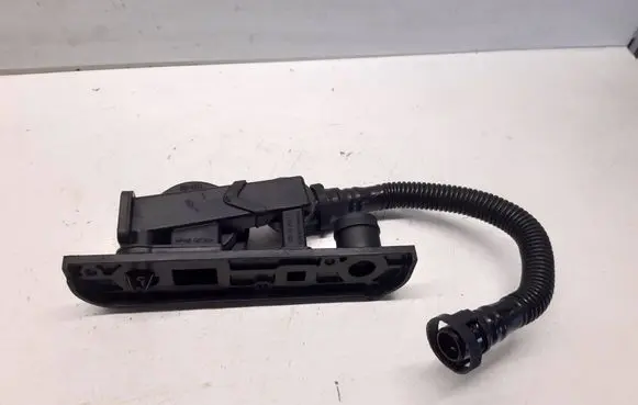 Audi A6 S6 C6 4F Breather valve 06F129101