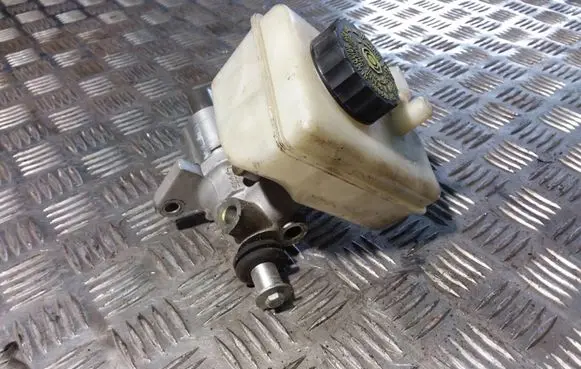 Mercedes-Benz S W220 Master brake cylinder A2204300002