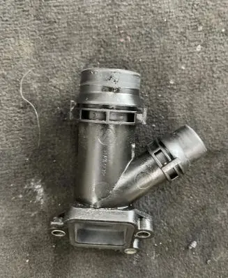 Coolant pipe/hose