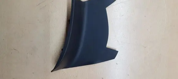 Porsche Macan (95B) Rear/tail light trim molding 95B945311