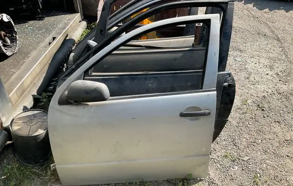 Skoda Fabia Mk1 (6Y) Front door