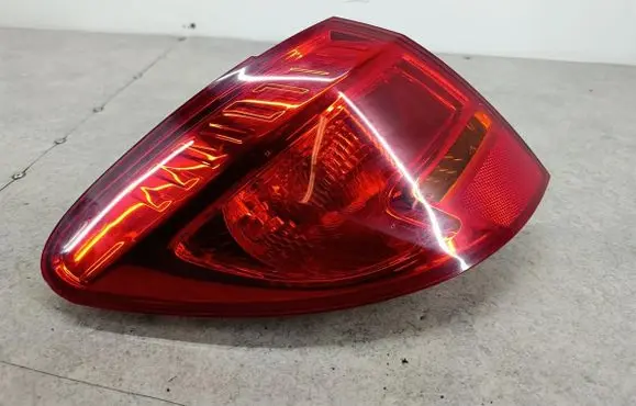 Opel Meriva B Rear/tail lights 13253627
