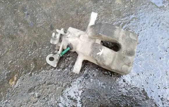 Renault Scenic II - Grand scenic II Rear brake caliper