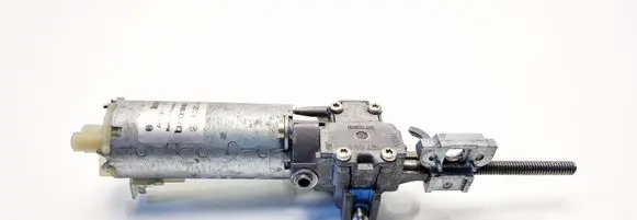 Mercedes-Benz S W220 Seat adjustment motor A2208204942 0130002580