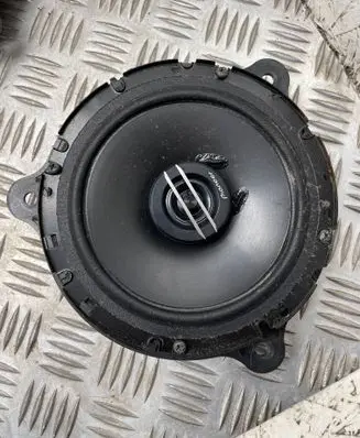 Nissan Juke I F15 Front door speaker