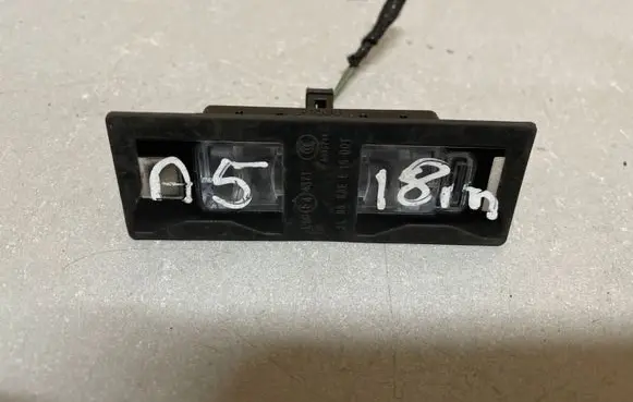 Audi A5 Number plate light 8W6943021