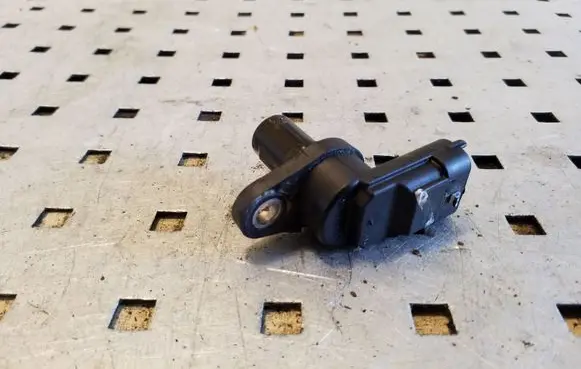 Ford Focus Camshaft position sensor 4M5G12K073AA
