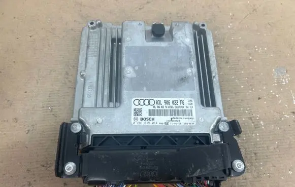 Audi A4 S4 B8 8K Engine control unit/module 03L906022FG 0281015014