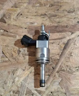 Ford Mustang VI Fuel injector JR3E9G929BB