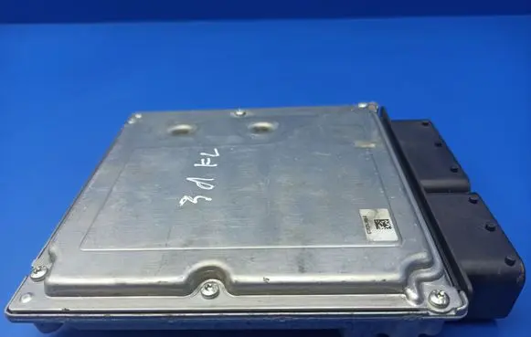 BMW 7 E65 E66 Engine control unit/module 7803369 170090806 0281013500