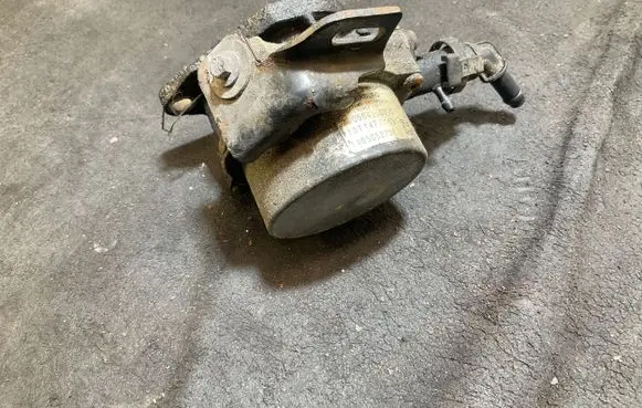 Vacuum pump