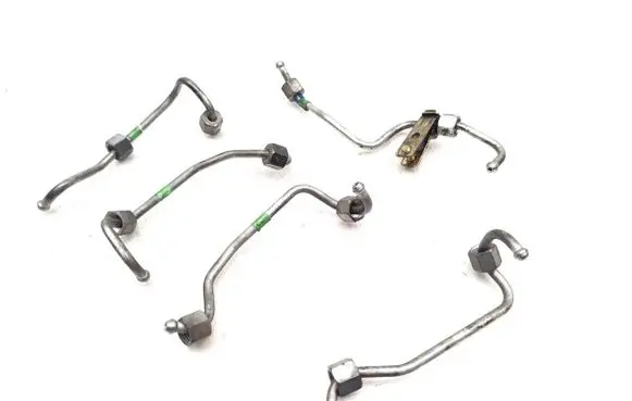 Ford Mondeo Mk III Fuel injector supply line/pipe 
