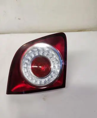 Tailgate rear/tail lights