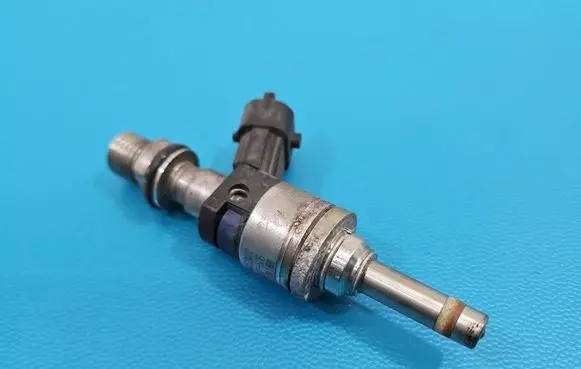 Porsche Cayenne (9PA) Fuel injector 94860523002 IMPRK1602157