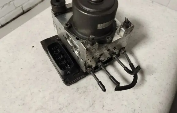 Mazda 6 ABS Pump GF1M43740