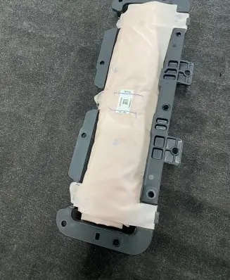 Mercedes-Benz GLE (W166 - C292) Knee airbag A16686001023