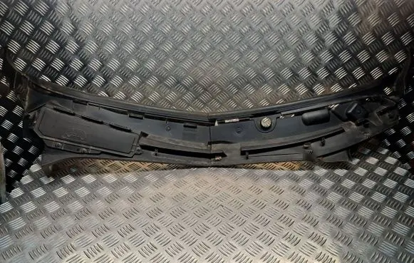 Wiper trim