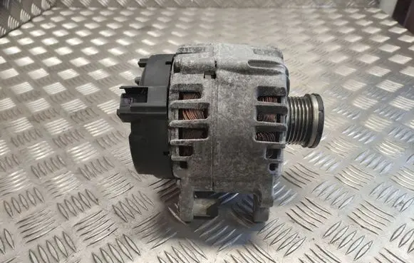 Audi A1 Generator/alternator 03C903023T