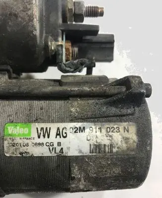 Volkswagen Golf V Starter motor 02M911023N