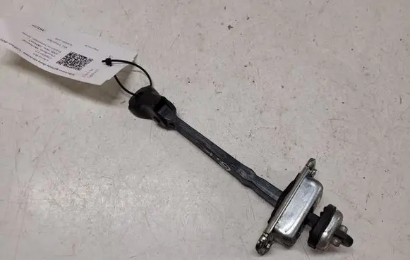 Chevrolet Captiva Rear door check strap stopper