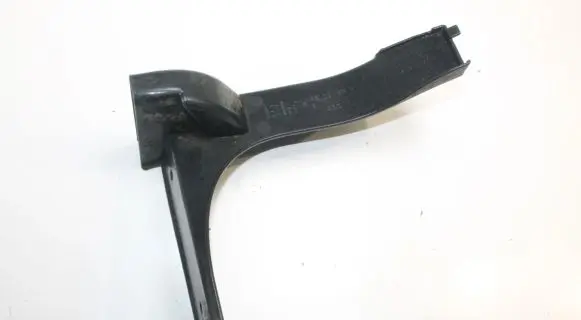 Mitsubishi Outlander Other body part 6415A016