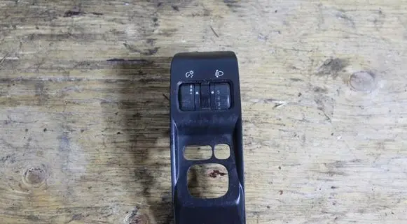 Subaru Forester SH Wing mirror switch 83002FG000
