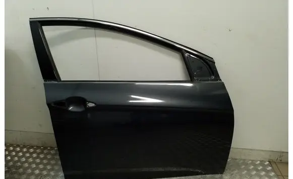 Door (2 Door Coupe)