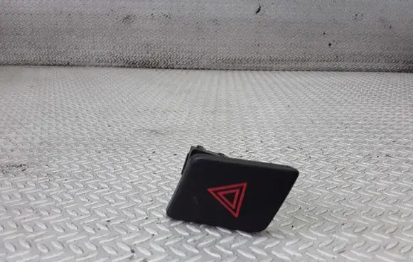Toyota Yaris Hazard light switch 843320D020