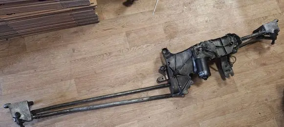 Peugeot 807 Front wiper linkage and motor 3343A