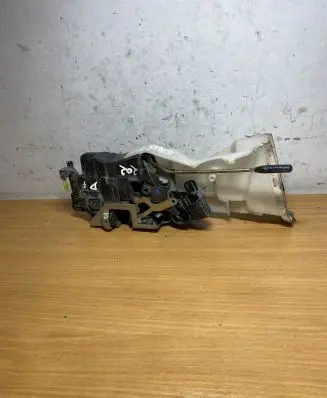 Mercedes-Benz C W202 Front door lock 2027231408 C1410