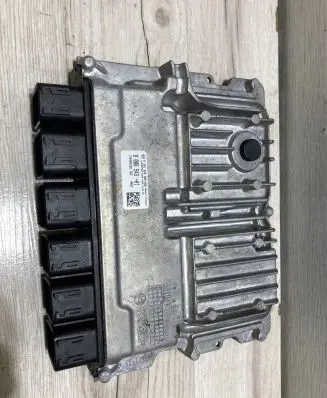 BMW X2 F39 Engine control unit/module 9886543