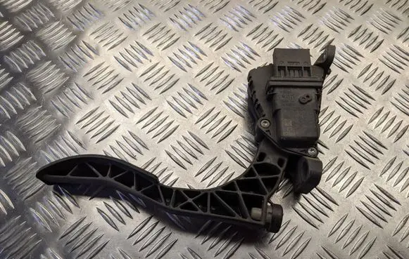 Audi A6 S6 C6 4F Accelerator throttle pedal 4F1723523A