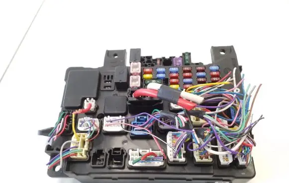 Mitsubishi Outlander Fuse module 8637A865