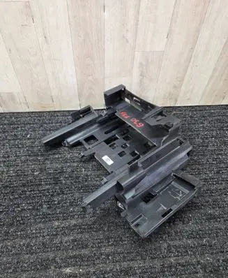 BMW 5 G30 G31 G38 Engine control unit holder 8605530 586509
