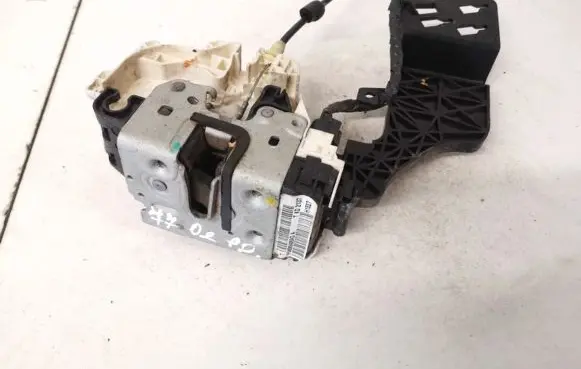Chrysler Sebring (JS) Front door lock p04589426ad
