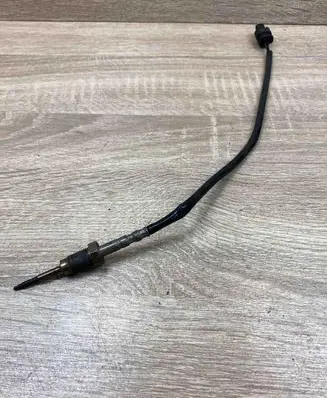 BMW 3 E90 E91 Exhaust gas temperature sensor 8509963 10M13