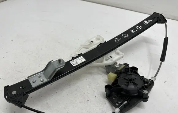 Audi Q2 - Rear door window regulator with motor 81A839461