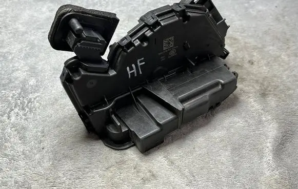 Seat Leon (5F) Rear glass lock/latch C186 5TB837016A