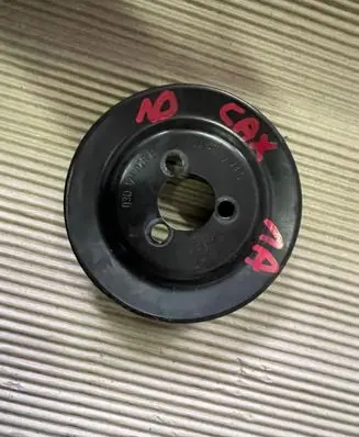 Volkswagen Golf Plus Water pump pulley 03D121028