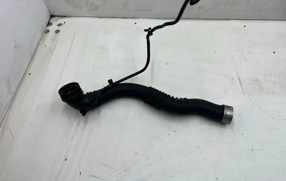 BMW 3 F30 F35 F31 Intercooler hose/pipe 7597592 8608735 7608734