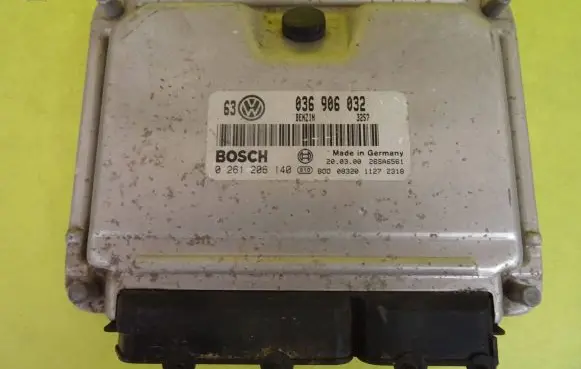 Volkswagen Golf IV Engine control unit/module 036906032 0261206140
