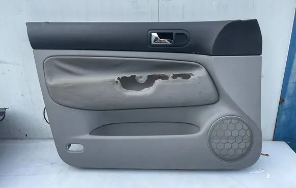 Volkswagen Golf IV Front door card panel trim