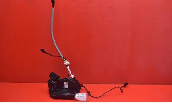 Volkswagen PASSAT B7 USA Rear door lock 5NA839016D