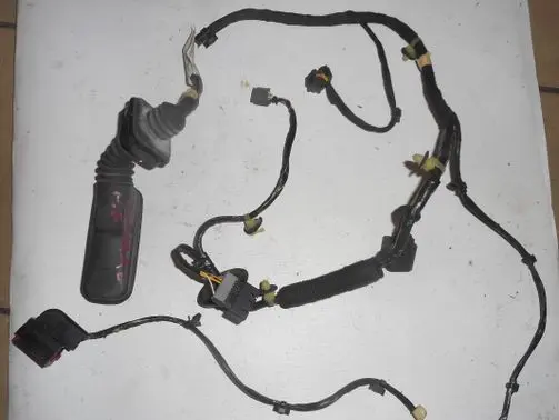 Opel Zafira C Front door wiring loom 13435963