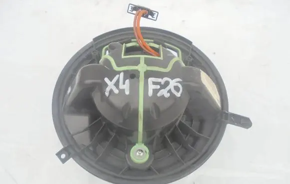 BMW X4 F26 Fan control module 8421005