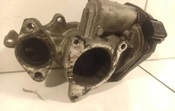 Renault Trafic II (X83) EGR valve
