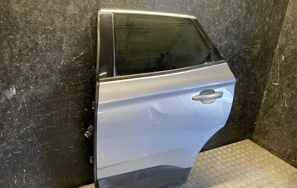 Opel Grandland X Rear door