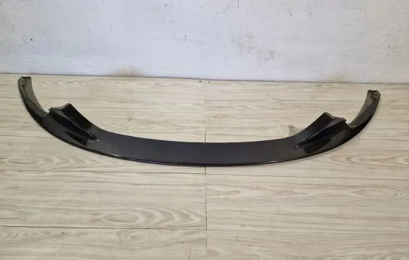 Aston Martin Vantage III Front bumper lip ad2317626ab