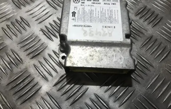 Volkswagen Golf V Airbag control unit/module 1k0909605a 5wk43411