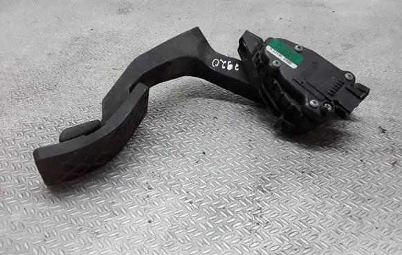 Audi A8 S8 D3 4E Accelerator throttle pedal 4E1723523E